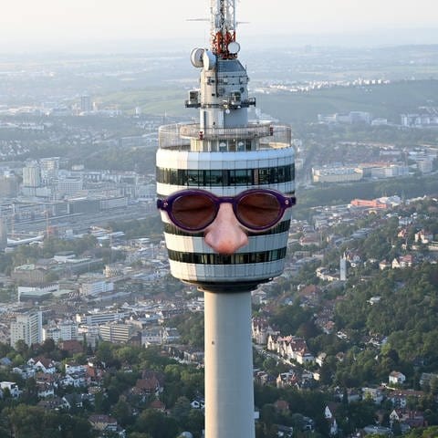 Eine Bildmontage zeigt den Fernsehturm Stuttgart über mit der City im Hintergrund und einer Nase samt Sonnenbrille ausstaffiert.