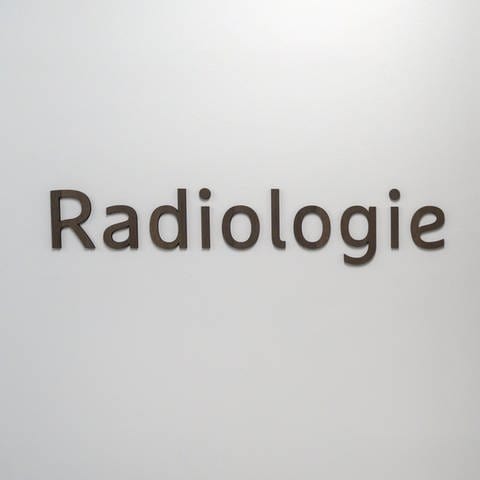 Schild zur Radiologie