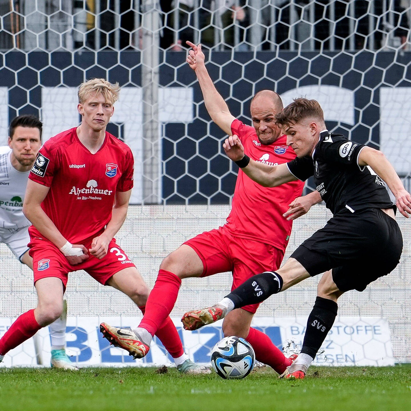 SV Sandhausen schlägt Tabellennachbar SpVgg Unterhaching mit 1 0