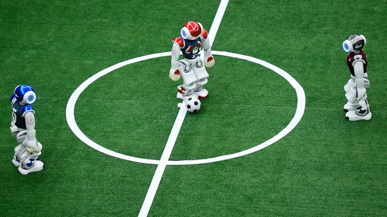 Künstliche Intelligenz kommt im Fußball immer öfter zum Einsatz.