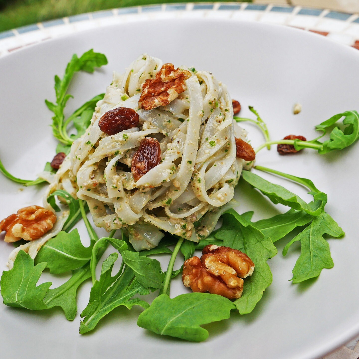 Rezept Nudeln Mit Walnusspesto Rucola Und Rosinen Swr