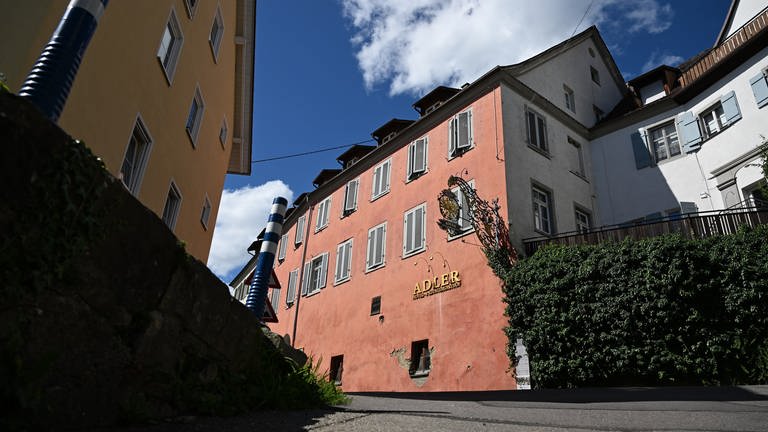 Das ehemalige Hotel Adler in Sipplingen (Bodenseekreis) steht nur wenige hundert Meter vom Rathaus entfernt.
