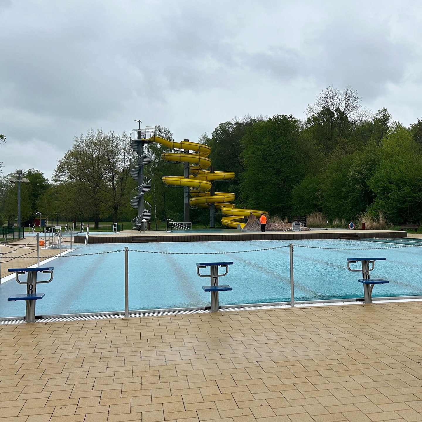 Nach Leck In Der Chlorleitung Hringer Freibad Ffnet Wieder Swr Aktuell