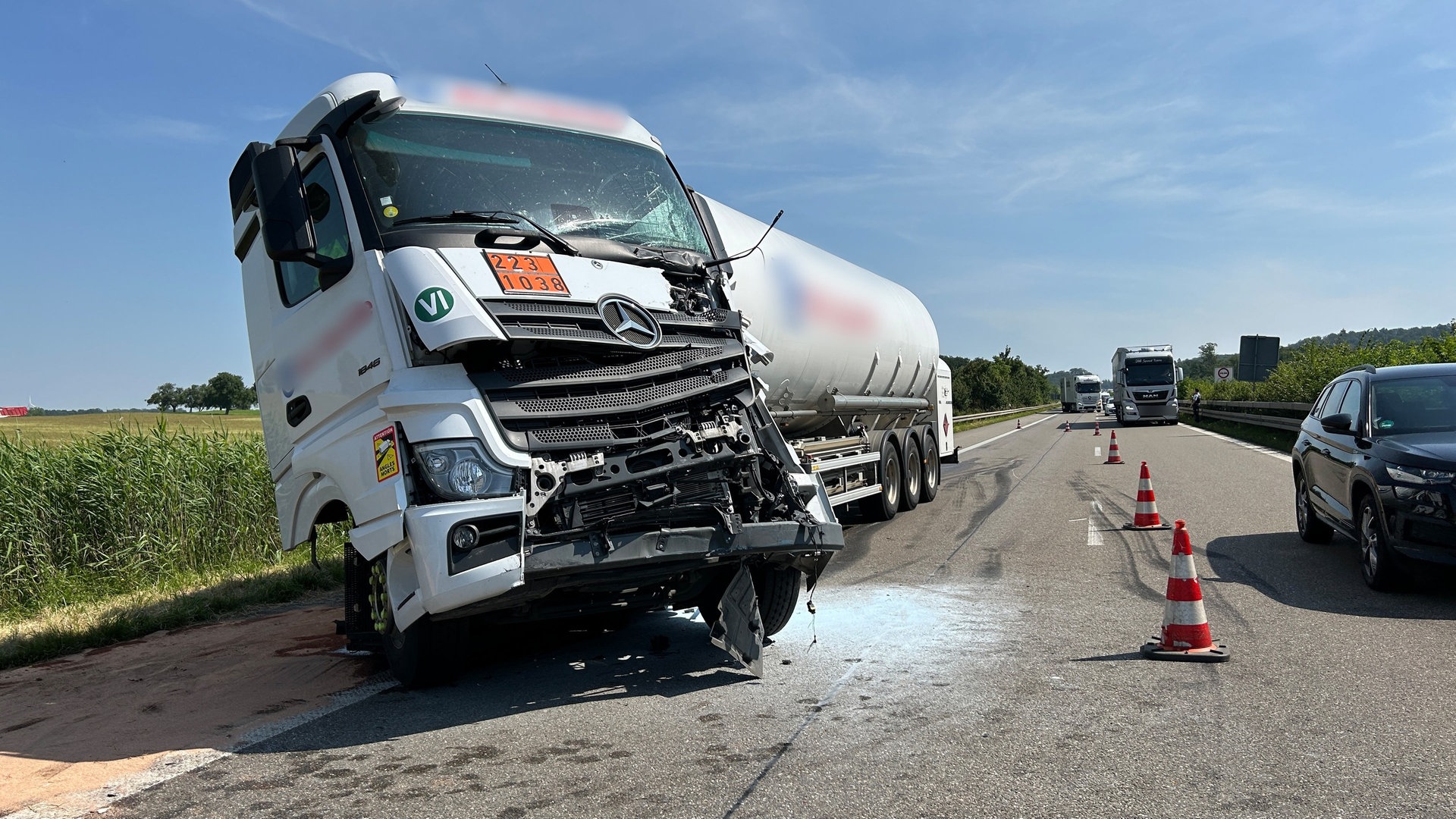 Unfall Mit Gefahrgut Lkw Auf A Bei Satteldorf Mit Sperrungen Swr Aktuell