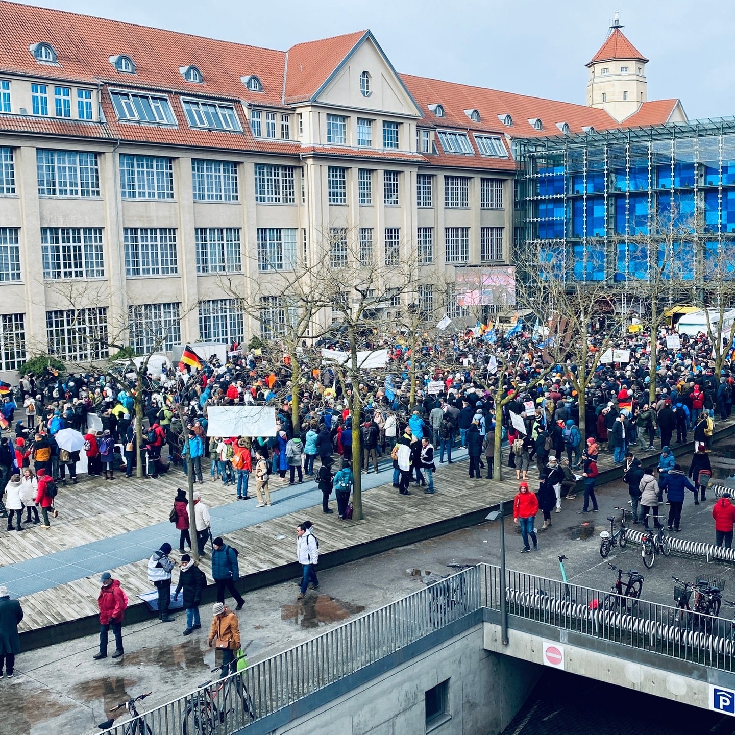 Rund 6 000 Teilnehmende Bei Querdenker Demo In Karlsruhe SWR Aktuell