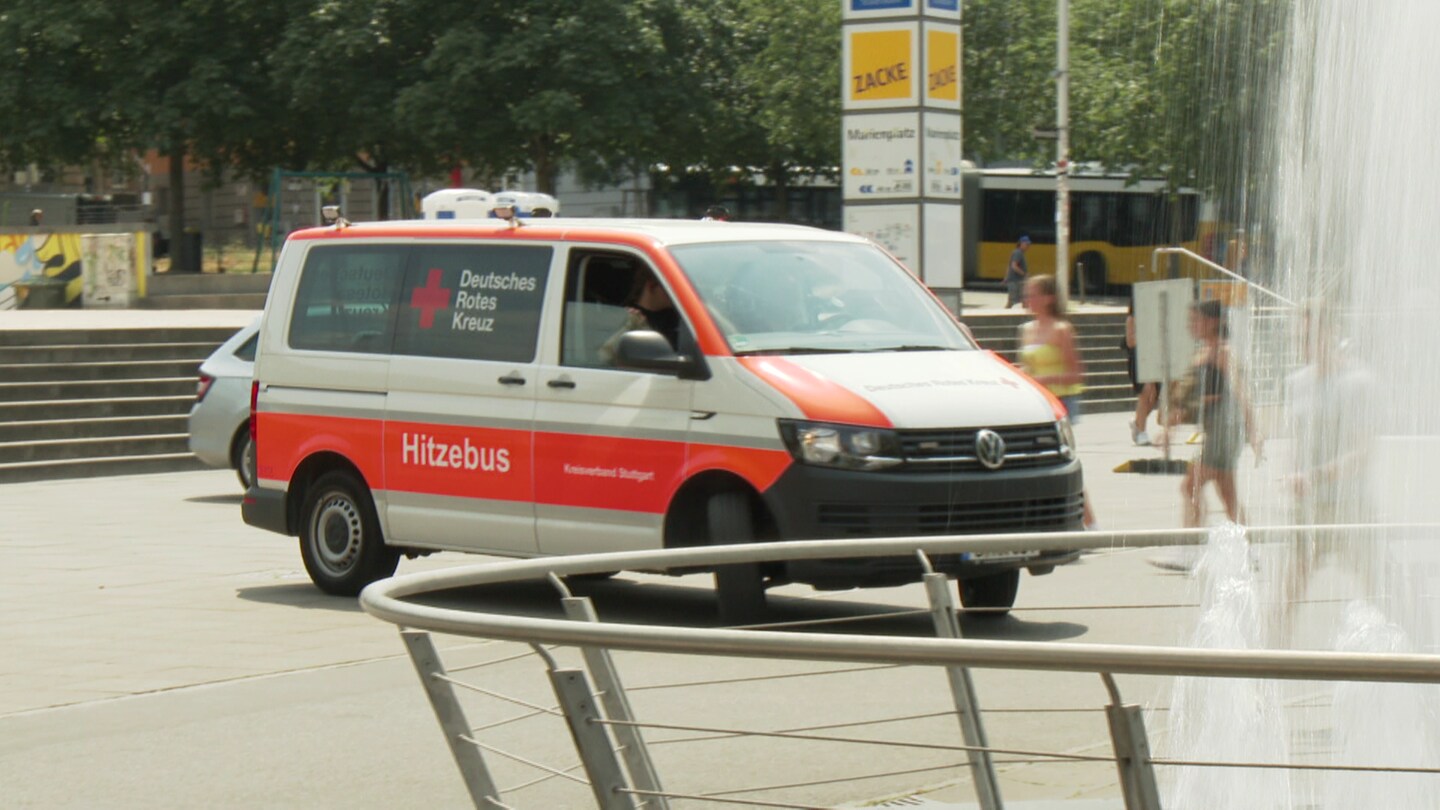 Hitze In Stuttgart Deutsches Rotes Kreuz Hilft Mit Dem Hitzebus SWR