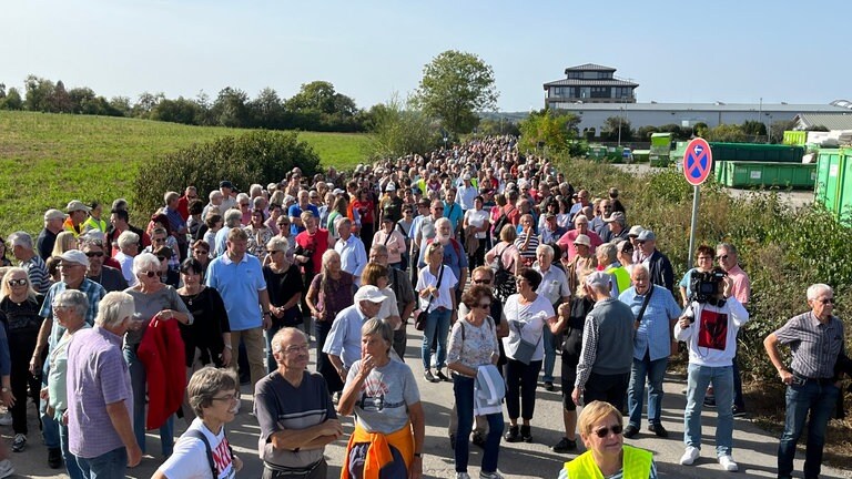 Proteste Gegen Landeserstaufnahme Zwischen Tamm Und Asperg SWR Aktuell