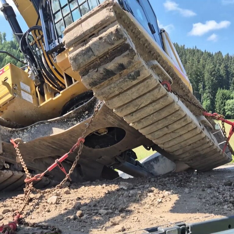 Bagger bleibt an Brücke hängen SWR Aktuell