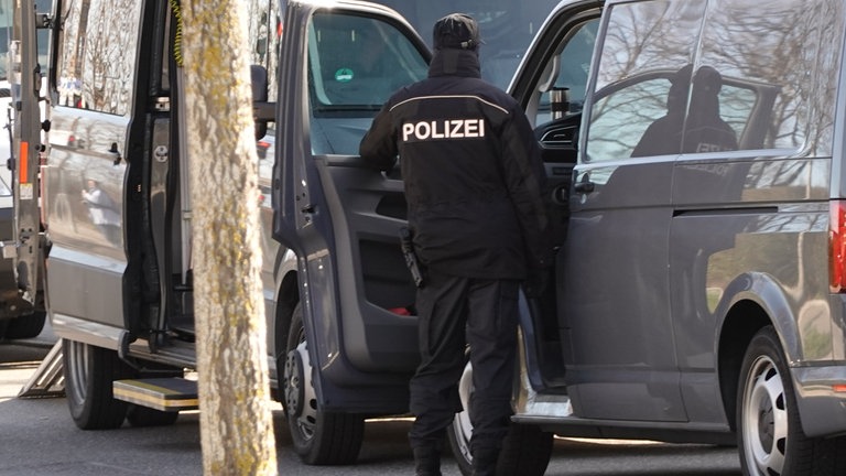 Reichsb Rger Razzia In Reutlingen Tatverd Chtiger In U Haft Swr