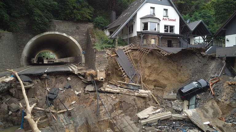 Für den Wiederaufbau in den Hochwassergebieten in Rheinland-Pfalz und NRW sind laut Medienberichten 30 Milliarden Euro über einen Aufbaufonds im Gespräch. (Foto: dpa Bildfunk, picture alliance/dpa | Thomas Frey)