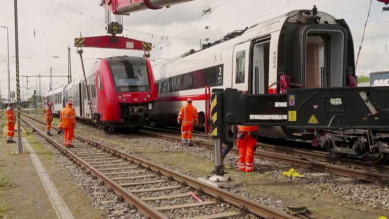 Nach Bahn Unfall In Worms Zugverkehr L Uft Wieder Swr Aktuell