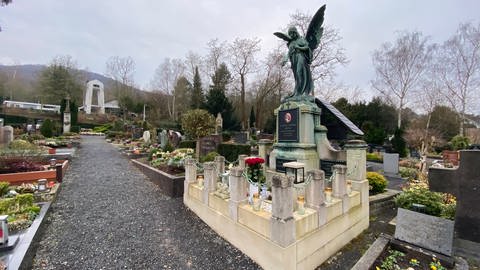 Engelsgrab von Johanna Orth auf dem Friedhof in Bad Neuenahr-Ahrweiler  (Foto: SWR)