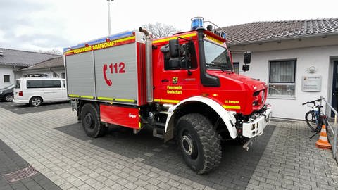 Neues geländegängiges Tanklöschfahrzeug für die Feuerwehr Grafschaft. Es kann 3.000 Liter Wasser mitführen. (Foto: SWR)