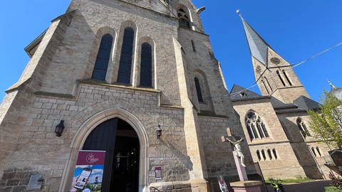 Eine neue App soll Touristen für Dorfkirchen in Rheinhessen interessieren.