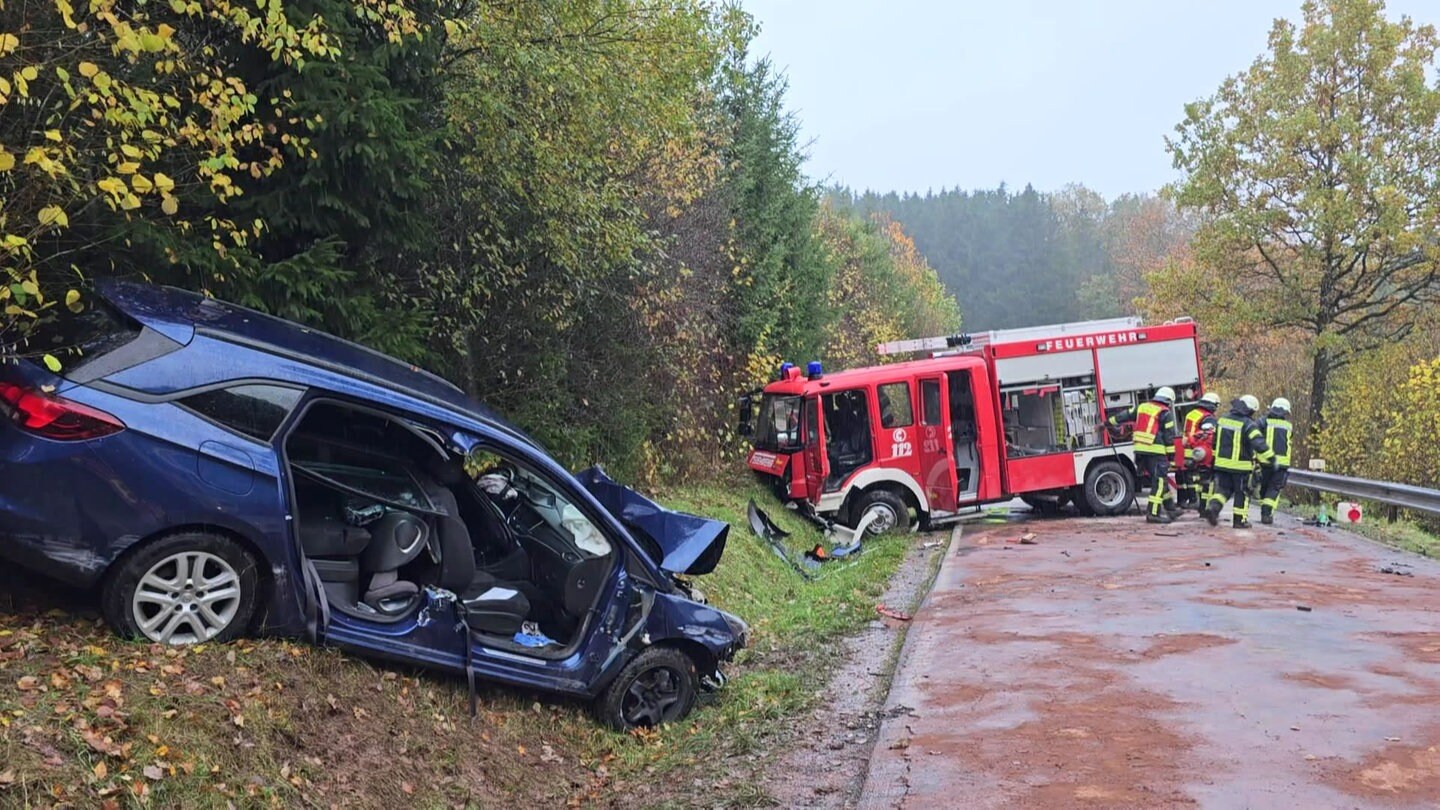 Kollision Von Feuerwehrwagen Und Auto In Eifel Sechs Verletzte SWR