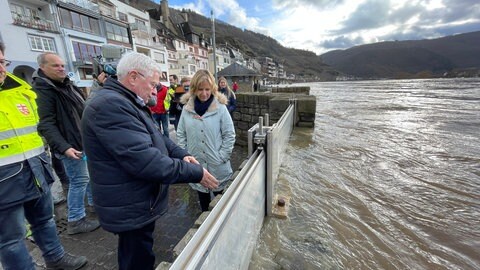 Hochwasser In Rlp Entspannt Sich Rhein Bei Koblenz Frei Swr Aktuell