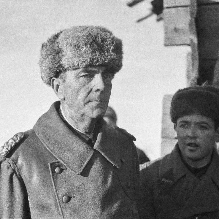 Generalfeldmarschall Friedrich Paulus (1980 - 1957), Oberbefehlshaber der 6. Armee während der Schlacht von Stalingrad, nach seiner Gefangennahme 1943 in Stalingrad (heute Wolgograd)