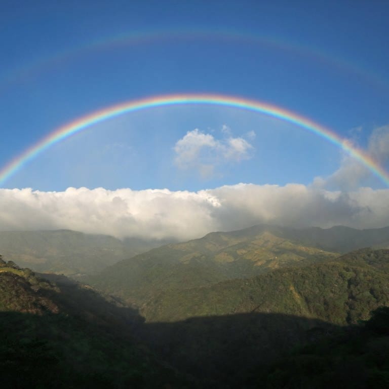 Doppelter Regenbogen auf Costa Rica