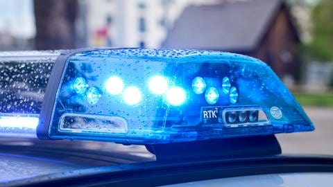 Großer Polizeieinsatz in Bad Kreuznach wegen schwer verletzter Frau in einer Wohnung. (Foto: picture-alliance / Reportdienste, Michael Bihlmayer)