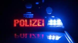 Blaulicht auf einem Polizeifahrzeug