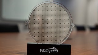 Ein Siliziumkarbidchip von Wolfspeed