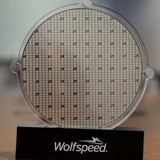 Ein Siliziumkarbidchip von Wolfspeed