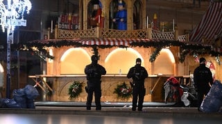 Die Polizei ist am Magdeburger Weihnachtsmarkt im Einsatz.