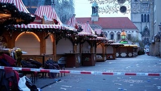 Absperrband der Polizei am Magdeburger Weihnachtsmarkt