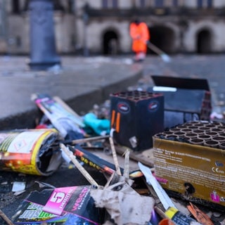 Abgebranntes Feuerwerk am Neujahrsmorgen