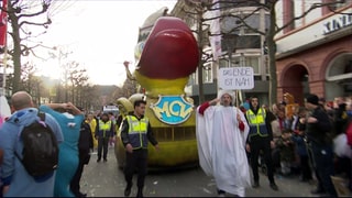 ein Motivwagen aus dem Rosenmontagszug in Mainz