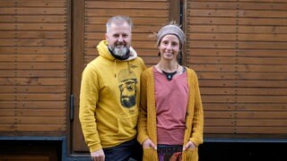 Gianna und Thorsten leben in einem umgebauten Zirkuswagen