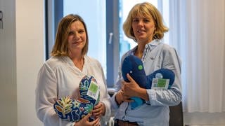 Ehrenamtliche nähen Herzkissen für an Brustkrebs erkrankte Frauen am Klinikum Ludwigshafen