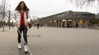 Nina ist blind, studiert aber trotzdem Erziehungswissenschaft an der Uni Mainz