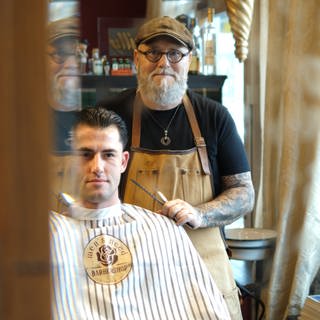 Ulis hat mit 51 noch eine Barber-Ausbildung gemacht