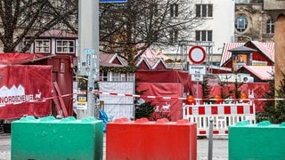 Nach dem Anschlag: Sperren am Weihnachtsmarkt in Magdeburg