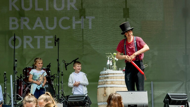 Die Highlights auf der eintrittsfreien Festivalmeile auf dem SWR Sommerfestival. 