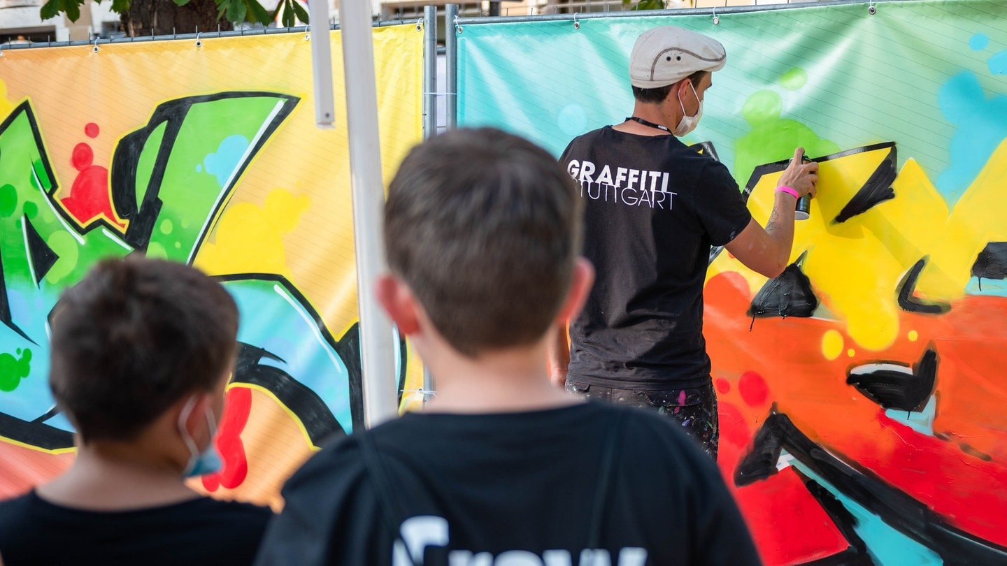 Graffiti Wall Of Love Auf Dem Schlossplatz Swr Sommerfestival