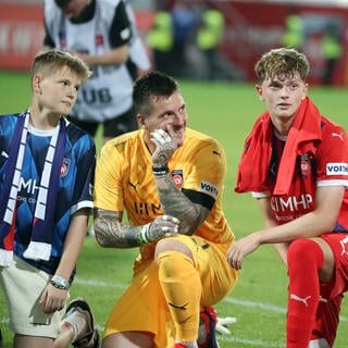 29.08.24 1. FC Heidenheim - BK Häcken Deutschland, Heidenheim, 29.08.2024, Fussball, Europa Conference League, Play-Offs, 1. FC Heidenheim - BK Häcken: v.l. Kevin Müller, Paul Wanner, Tim Siersleben 