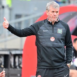 Friedhelm Funkel, Trainer des 1. FC Kaiserslautern.