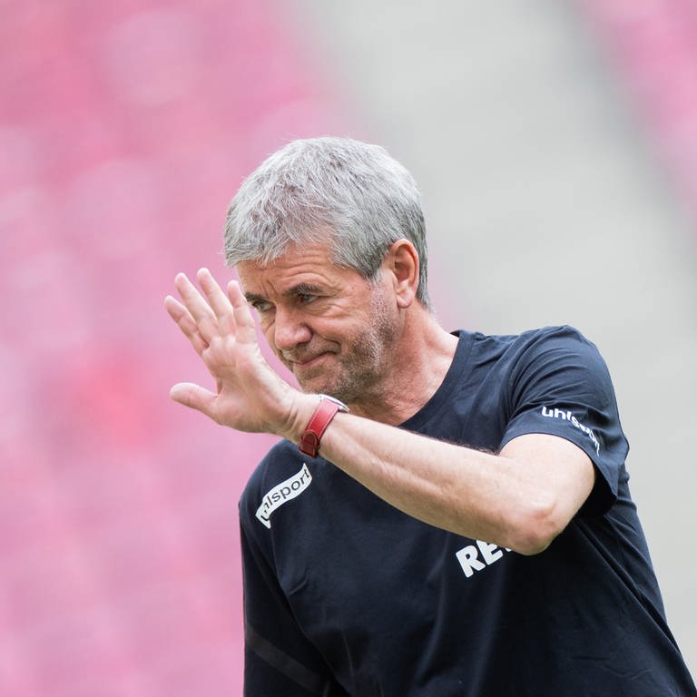 Friedhelm Funkel ist neuer Trainer des 1. FC Kaiserslautern
