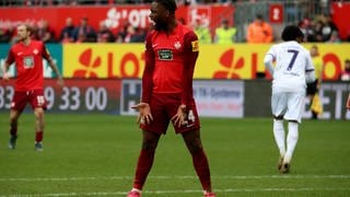 Traf nach seine Einwechslung gegen seinen Ex-Klub VfL Osnabrück: FCK Stürmer Ba-Muaka "Chance" Simakala