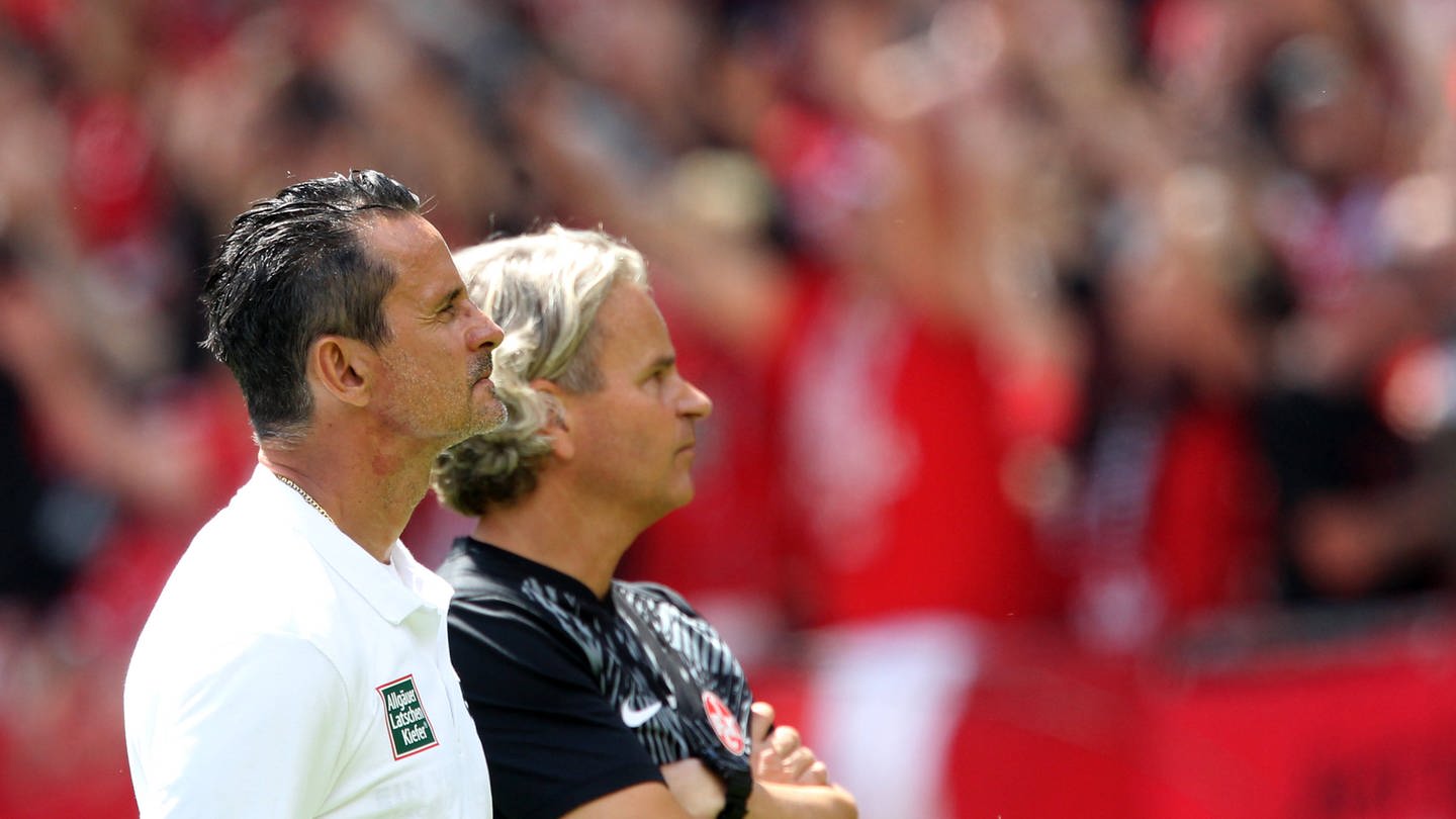 FCK Trainer Dirk Schuster und Assistent Sascha Franz hoffen auf Punkte gegen die SV Elversberg