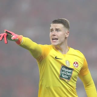 Julian Krahl (Torhüter 1. FC Kaiserslautern) im DFB-Pokalfinale