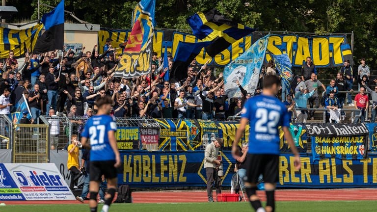 Die TuS Koblenz gewinnt gegen die SG Schneifel und zieht in den DFB-Pokal.
