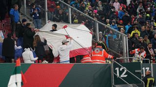 Sanitäter im Hoffenheim-Block