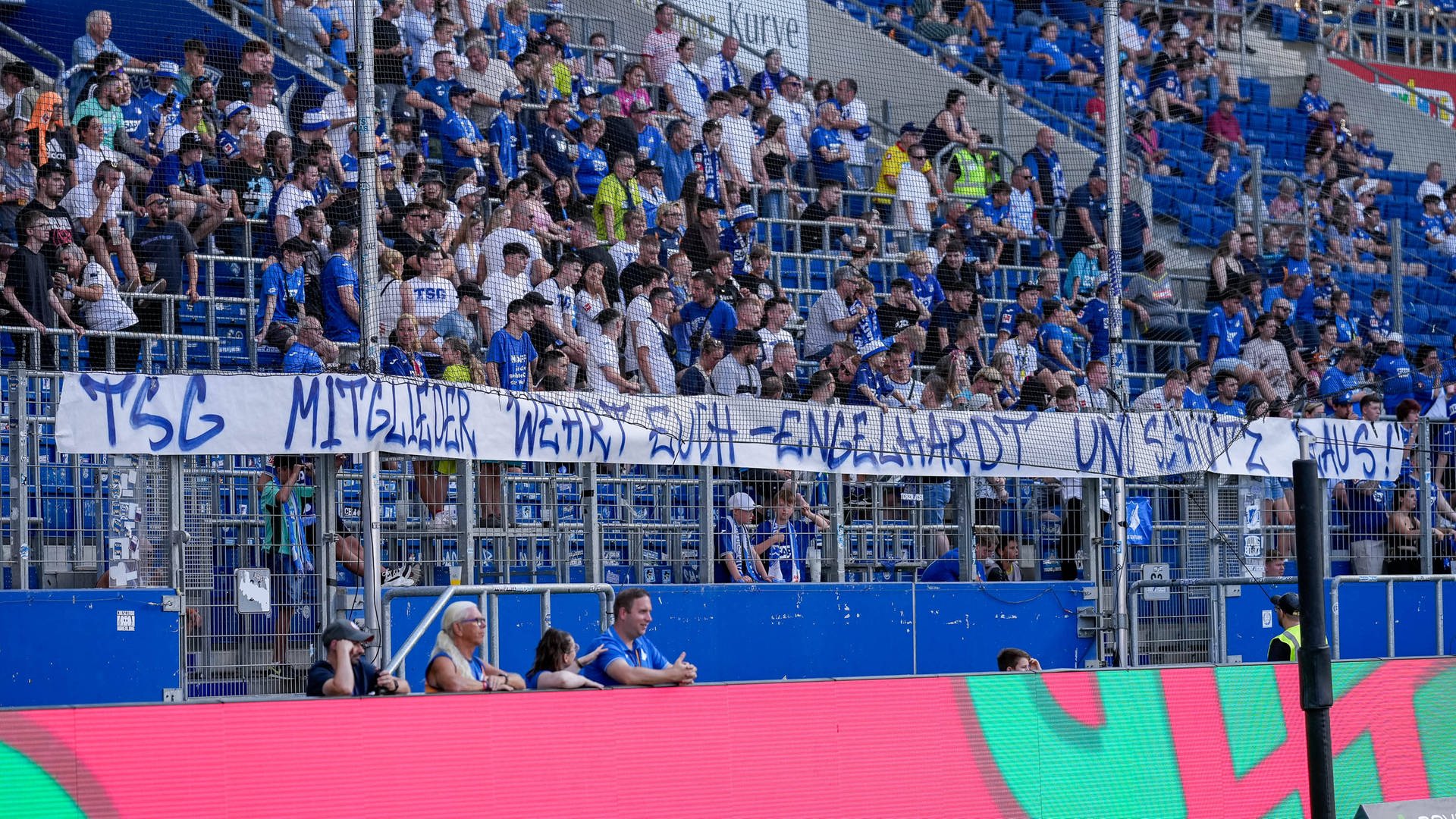 Situation "eskaliert": TSG Hoffenheim bef&uuml;rchtet Fan-&Auml;rger und Proteste gegen Hopp