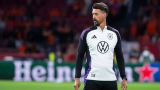 Sandro Wagner im schwarz-weißen Trainingsdress der deutschen Nationalmannschaft. Er wird als Kandidat für die Nachfolge von Pellegrino Matarazzo bei der TSG Hoffenheim sein.