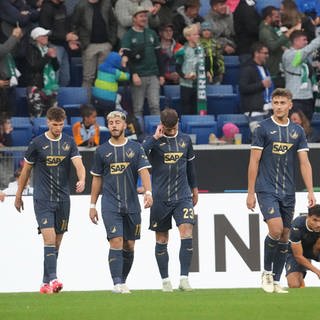 Hängende Köpfe bei der TSG Hoffenheim im Spiel gegen Werder Bremen. 