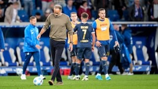 Ein enttäuschter Hoffenheim-Trainer Pellegrino Matarazzo nach der Niederlage gegen Werder Bremen.