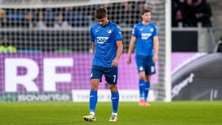 Die Chancen waren da: Die beiden Hoffenheimer Tom Bischof und Anton Stach hatten sich gegen den den SC Freiburg mehr erhofft.